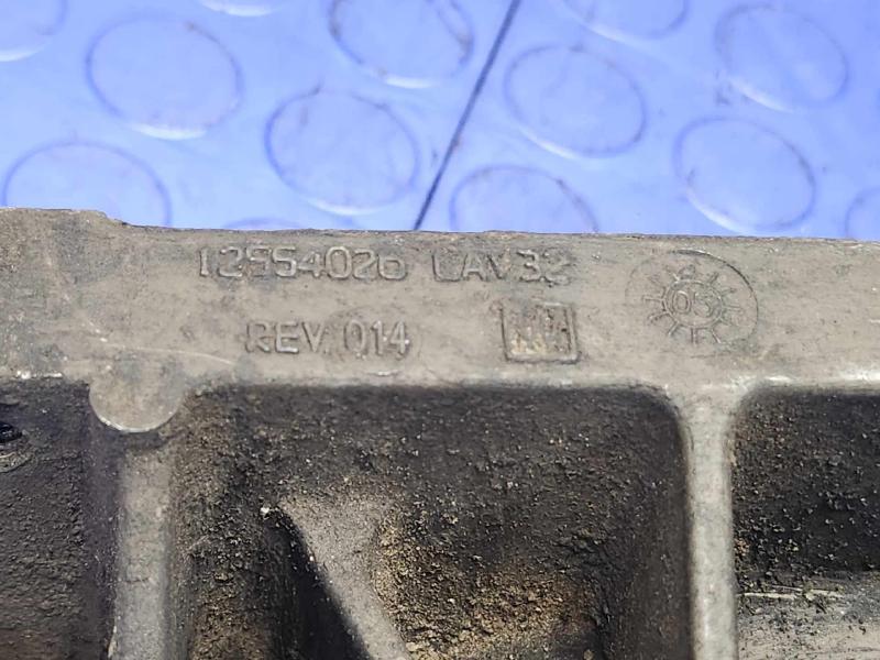 2003 Chevrolet Silverado 2500 A/C Compressor Bracket