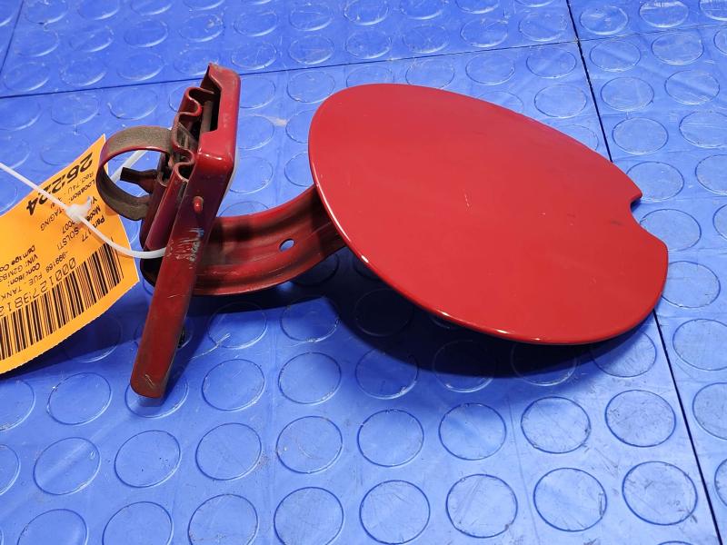 2007 Pontiac Solstice Fuel Tank Door