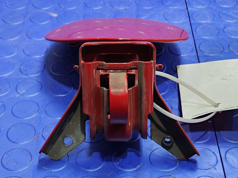 2007 Pontiac Solstice Fuel Tank Door