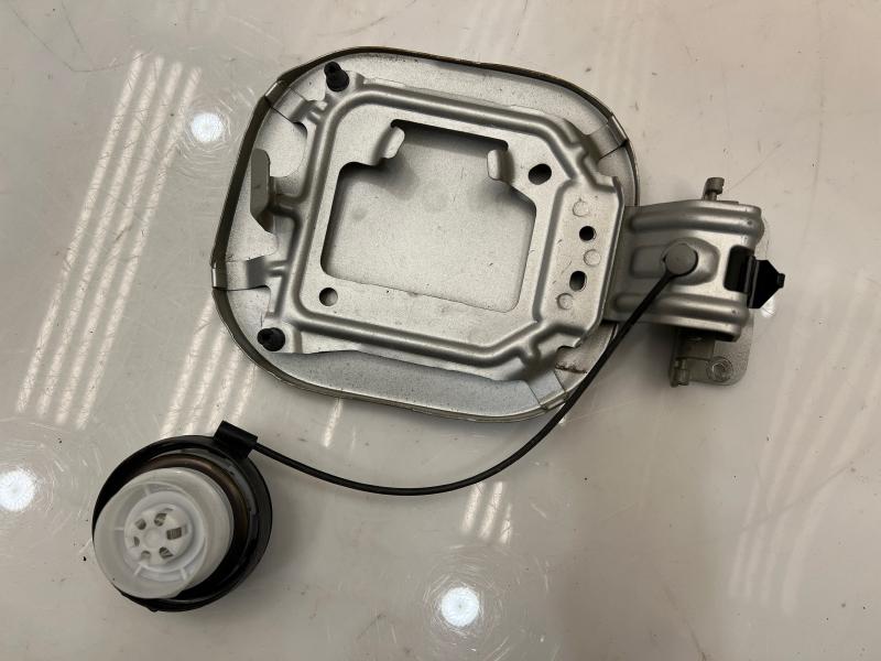 2013 - 2019 Nissan Sentra Fuel Filler Door Gas Flap Silver K23 OEM G88309ANMA