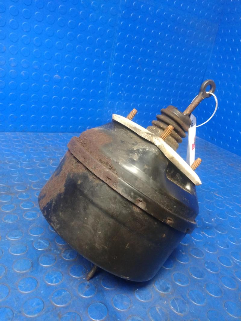 1995 - 1998 Jeep Grand Cherokee Power Brake Booster OEM 04761786