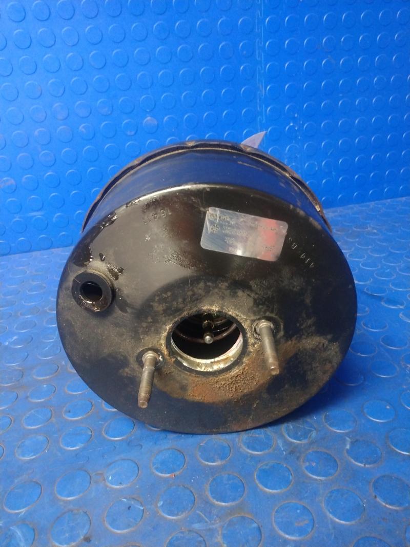 1995 - 1998 Jeep Grand Cherokee Power Brake Booster OEM 04761786