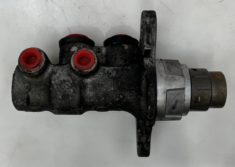 2013 Chrysler Town & Country Master Cylinder