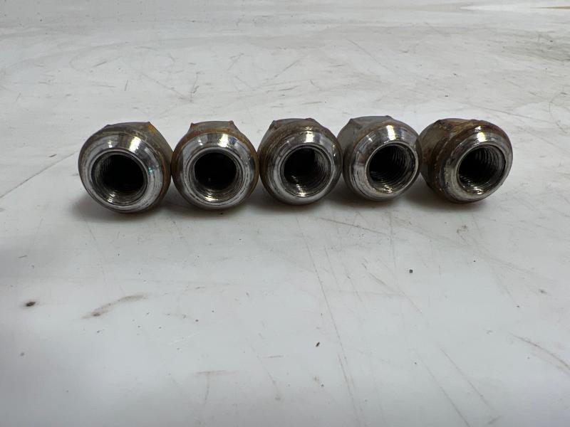 1997 Honda CR-V Lug Nuts