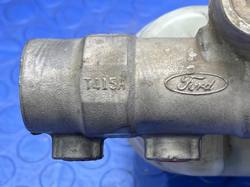 2011 Ford Expedition Master Cylinder