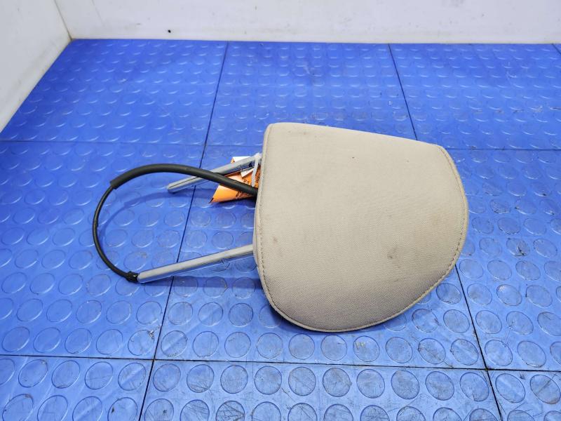 2016 Kia Sedona Headrest