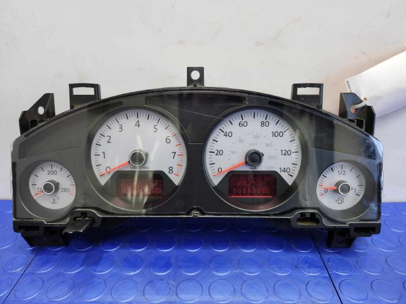 2009 Volkswagen Routan Speedometer