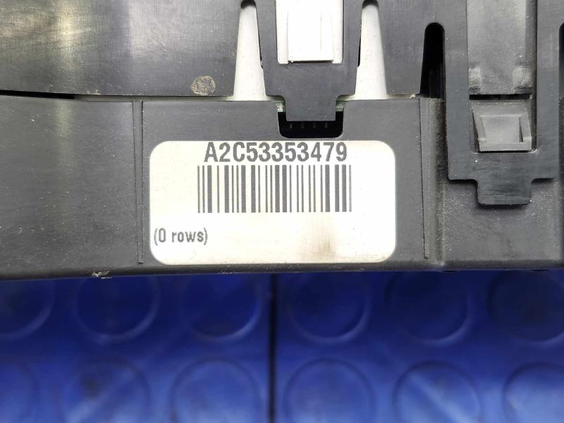 2009 Volkswagen Routan Speedometer