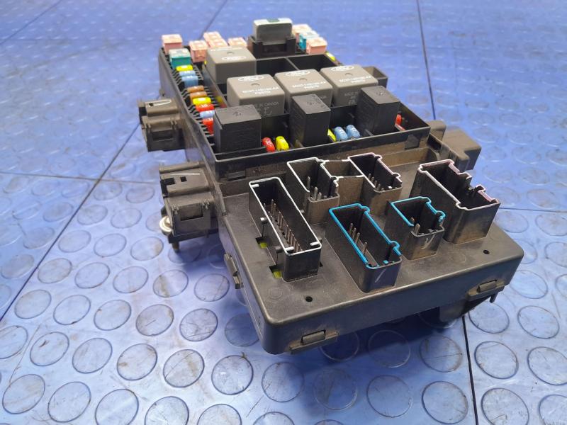2005 Ford F-150 Cabin Fuse Box