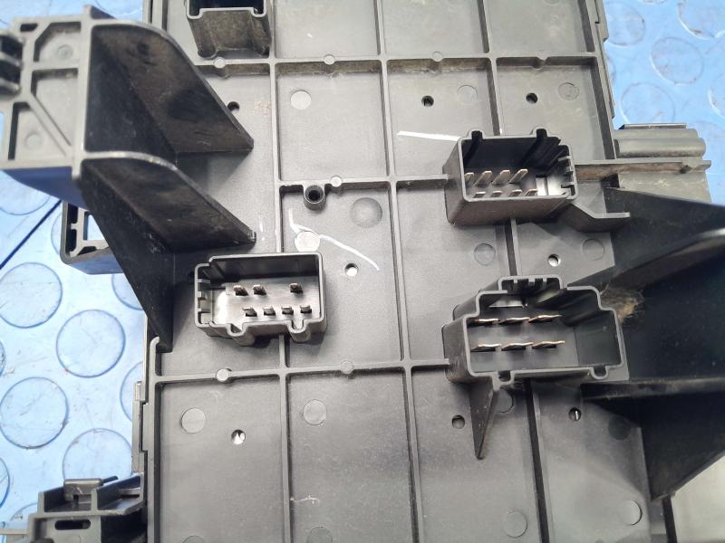 2005 Ford F-150 Cabin Fuse Box