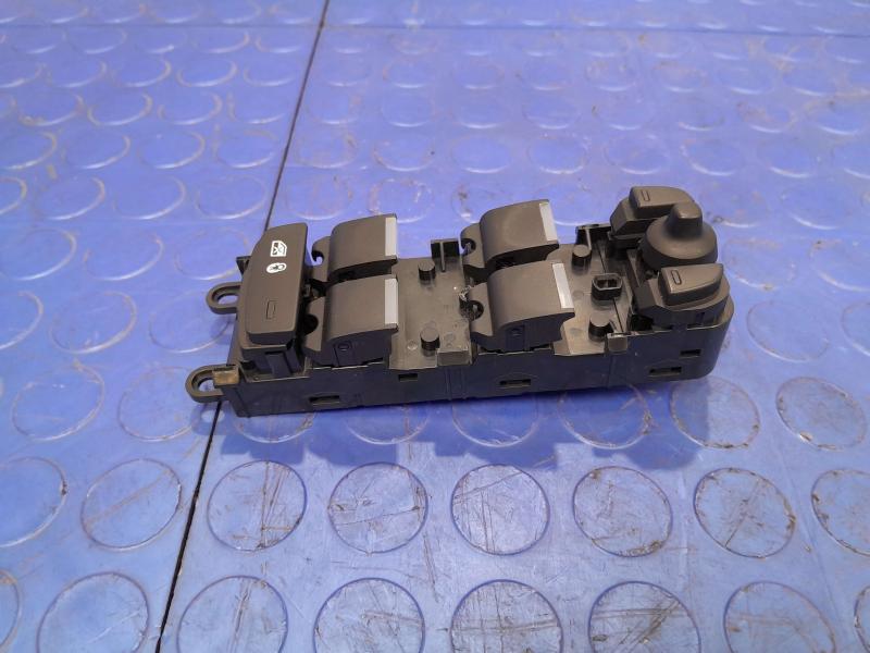 2017-2019 Jaguar XE Master Window Switch Assembly Genuine OEM T2H3234