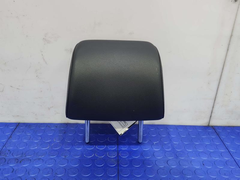 2020 Volkswagen Passat Headrest