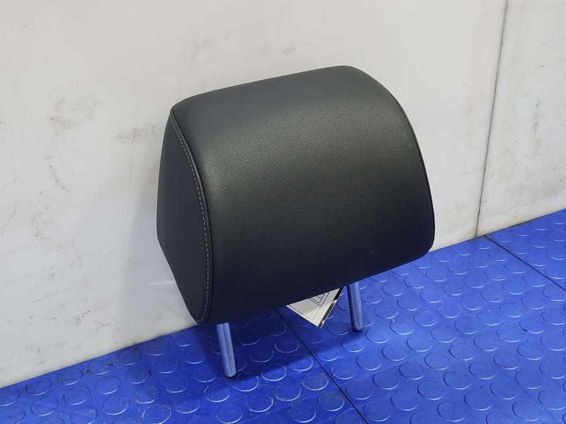 2020 Volkswagen Passat Headrest