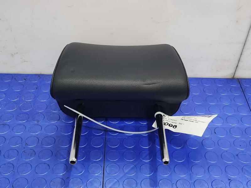 2020 Volkswagen Passat Headrest