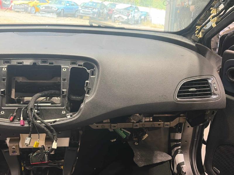 2015 Chrysler 200 Dash Panel