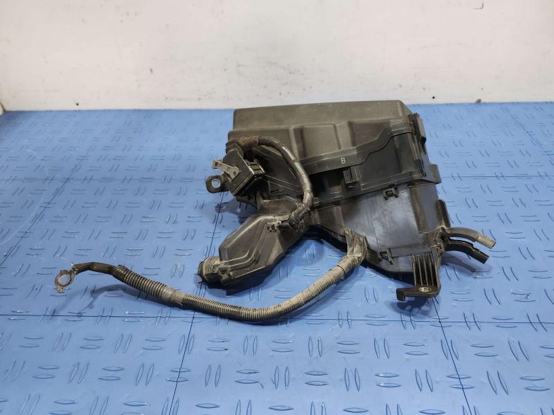 2013 Toyota Camry Engine Fuse Box