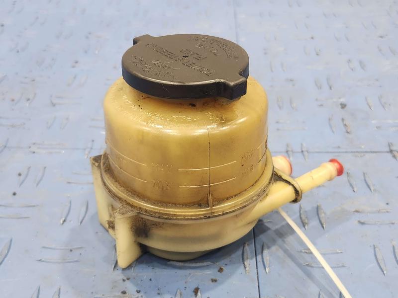 2002 Toyota Camry Power Steering Reservoir
