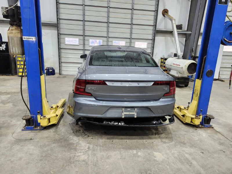 2018 Volvo S90 Front Door Regulator