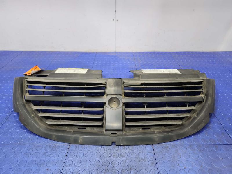2007 Dodge Grand Caravan Grille