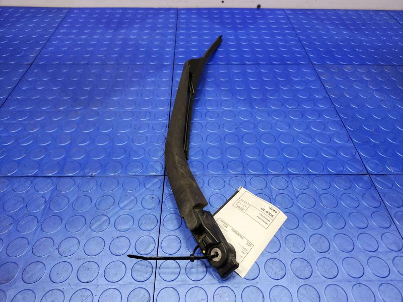 2010 Toyota Prius Wiper Arm