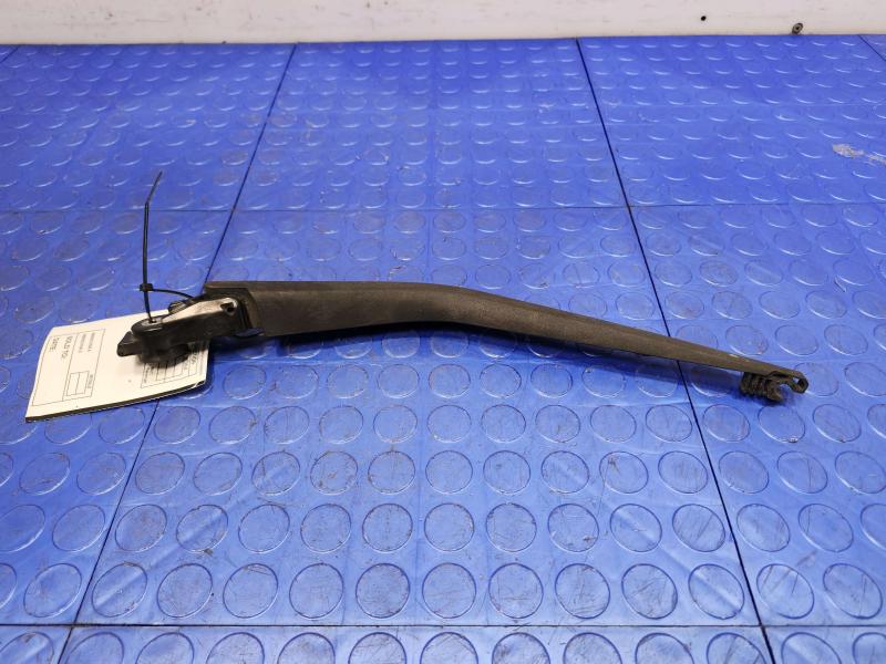 2010 Toyota Prius Wiper Arm