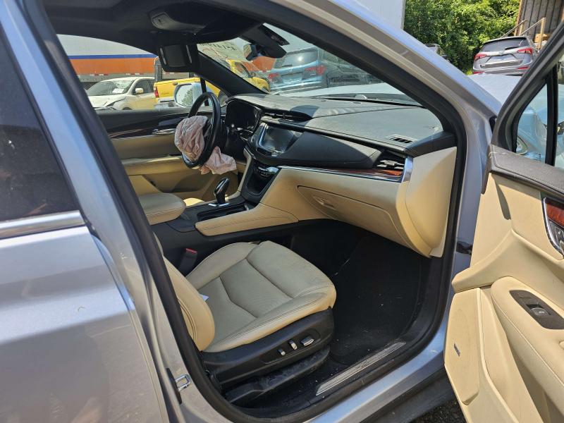 2017 Cadillac XT5 Caliper
