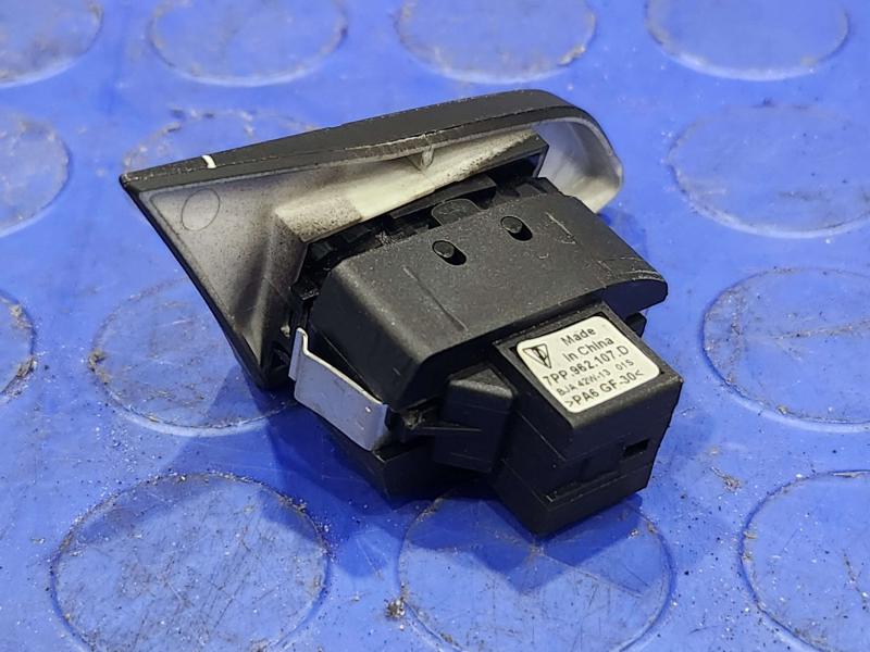 2015 Porsche Panamera Door Switch Front