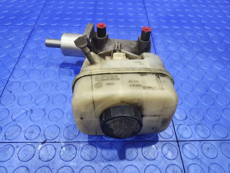 2006 Ford Mustang Master Cylinder