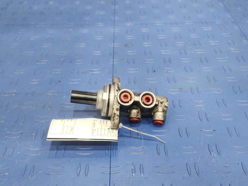 2013 Toyota Yaris Master Cylinder