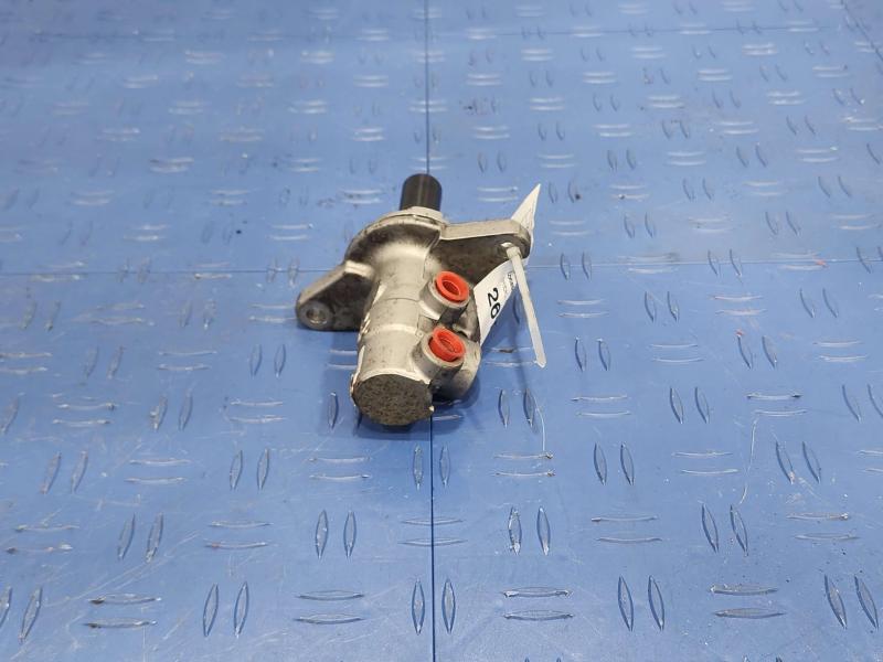 2013 Toyota Yaris Master Cylinder