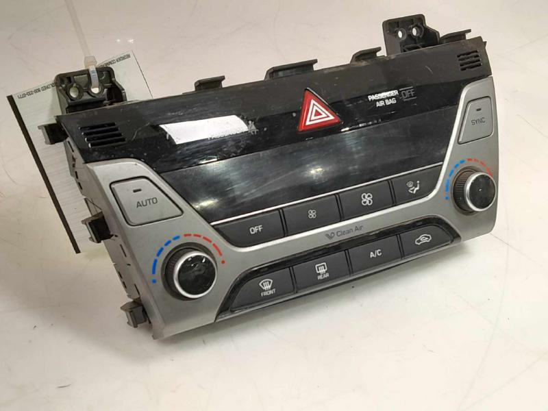 2018 Hyundai Elantra Heater A/C Control