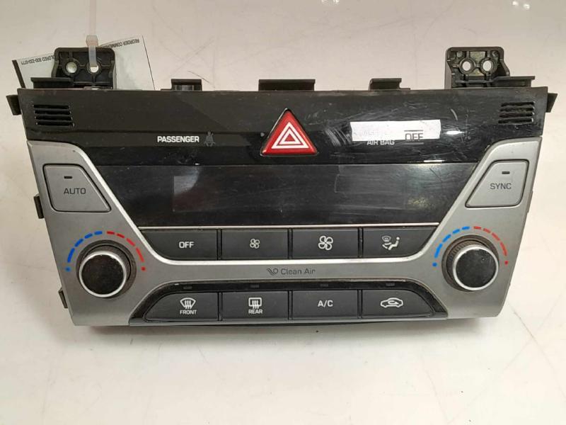 2018 Hyundai Elantra Heater A/C Control