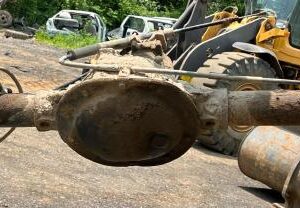 1998 JEEP CHEROKEE AXLE ASSEMBLY RR - 241892