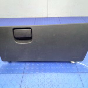2018 CHEVROLET MALIBU GLOVE BOX - 371460