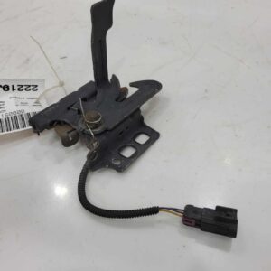 2008 GMC YUKON_XL_1500 HOOD LATCH - 225737