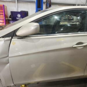 2011 HYUNDAI SONATA DOOR ASSEMBLY FRONT - 303243