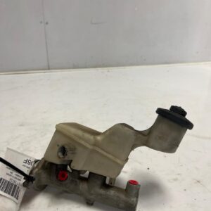 2004 TOYOTA COROLLA BRAKE MASTER CYLINDER - 205869